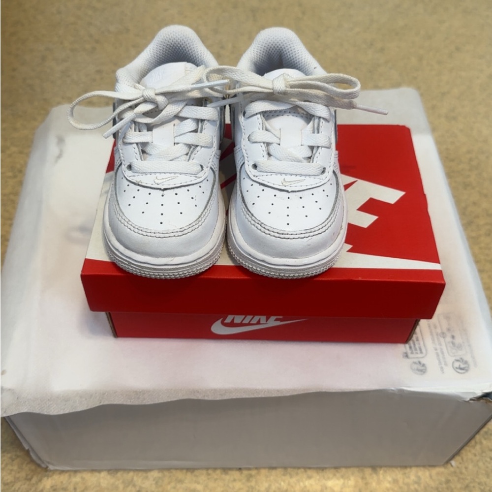 Nike toddler Air Force 1s  White Sneakers